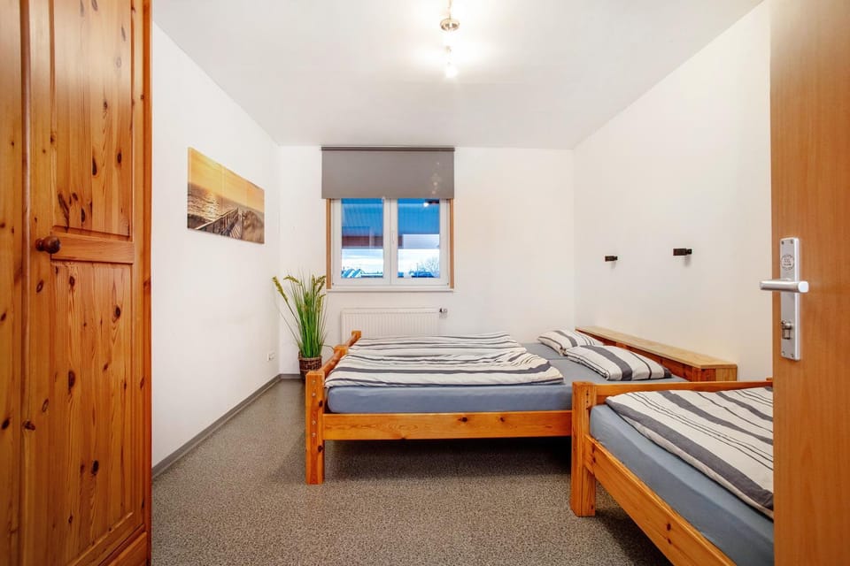 Property building, Living room, Bedroom