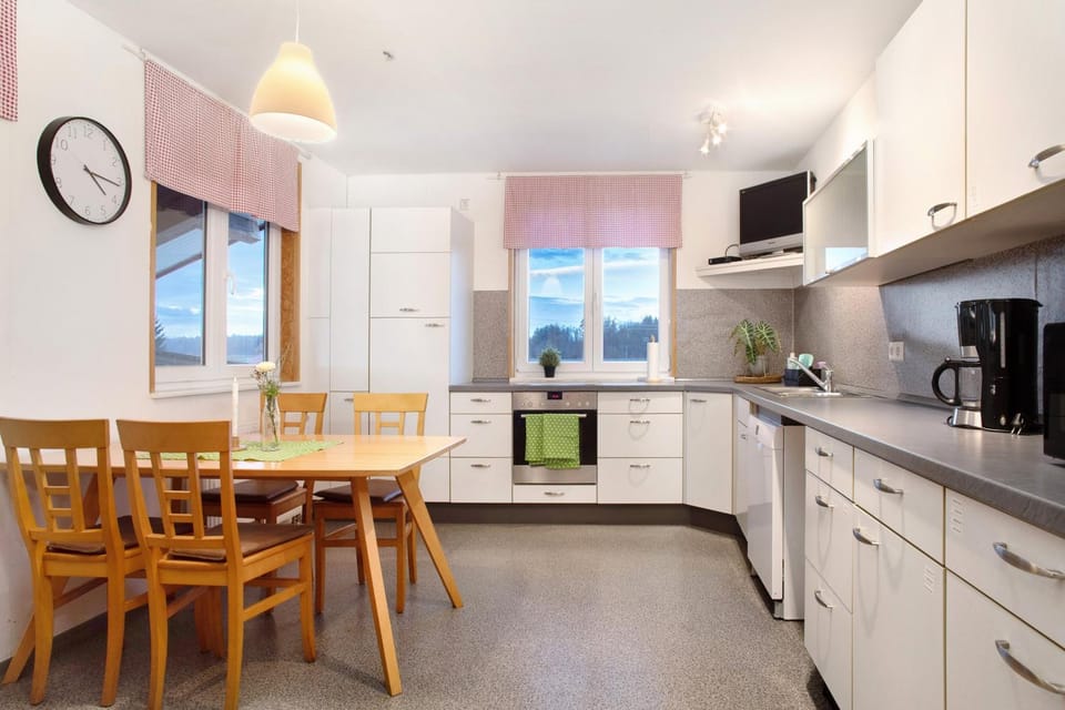 Property building, Kitchen or kitchenette, Living room