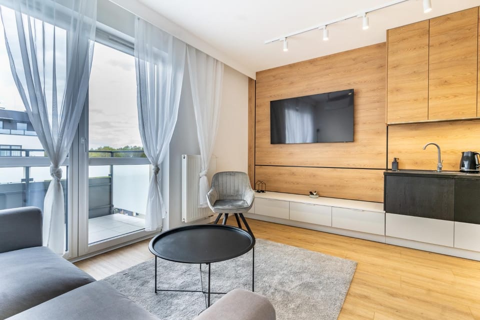 Communal lounge/ TV room, TV and multimedia, Kitchen or kitchenette, Living room, Seating area, Evening entertainment