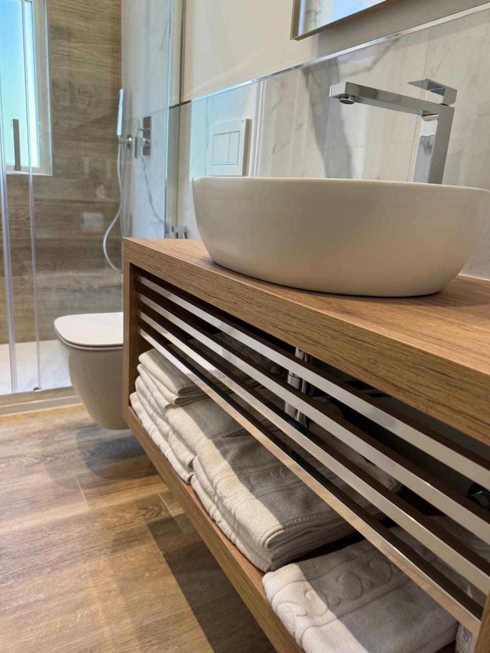 Shower, Bathroom, towels