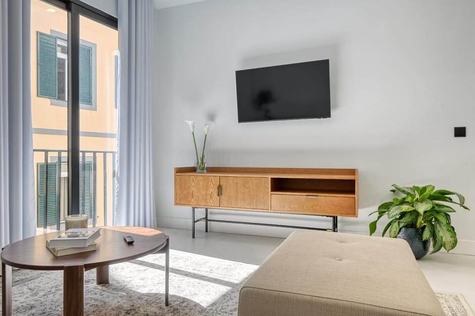 Communal lounge/ TV room, Living room
