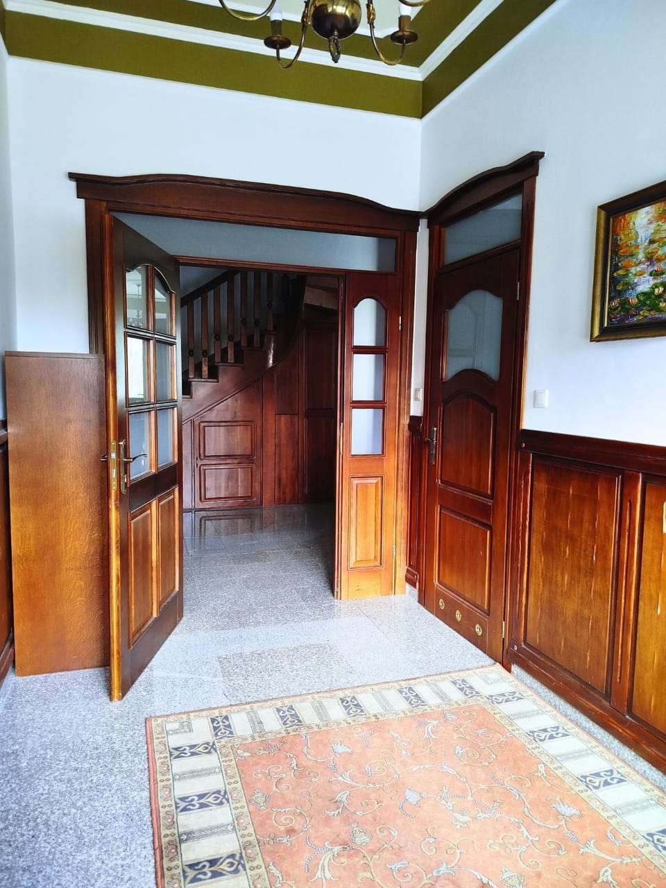 Facade/entrance