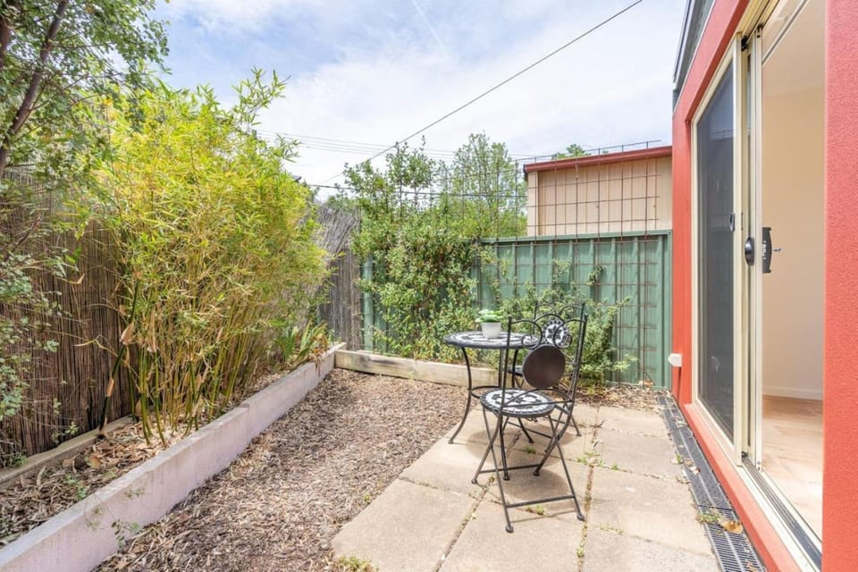 Garden, Balcony/Terrace