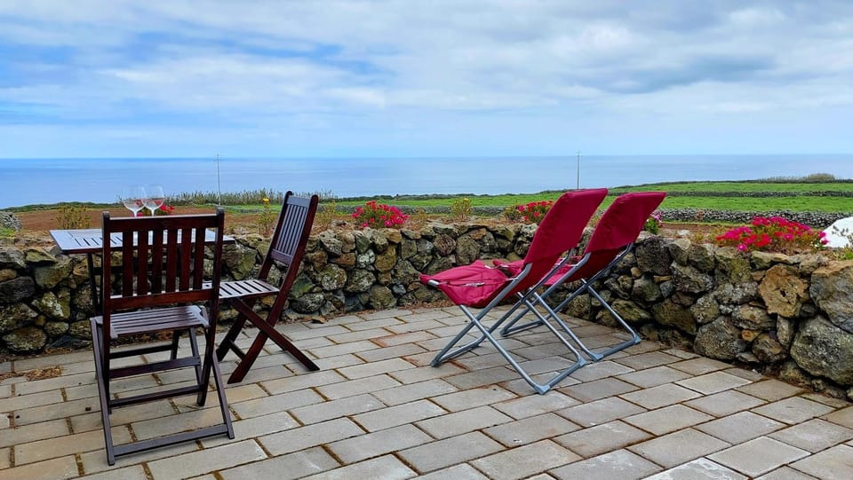 View (from property/room), Balcony/Terrace, Sea view, sunbed