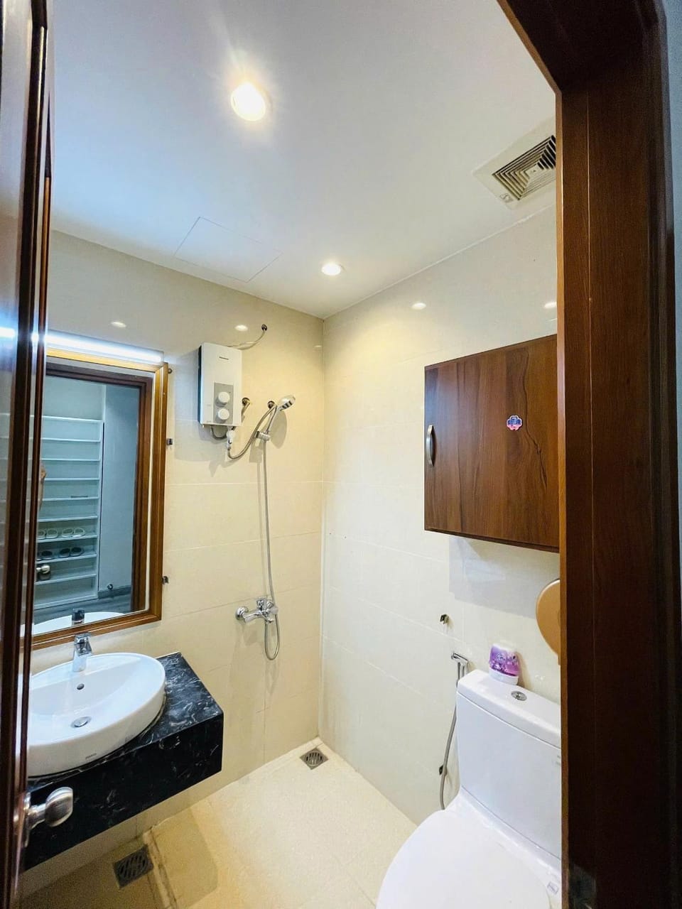 Căn Hộ Sky Center Cách Sân Bay 5p Apartment in Ho Chi Minh City