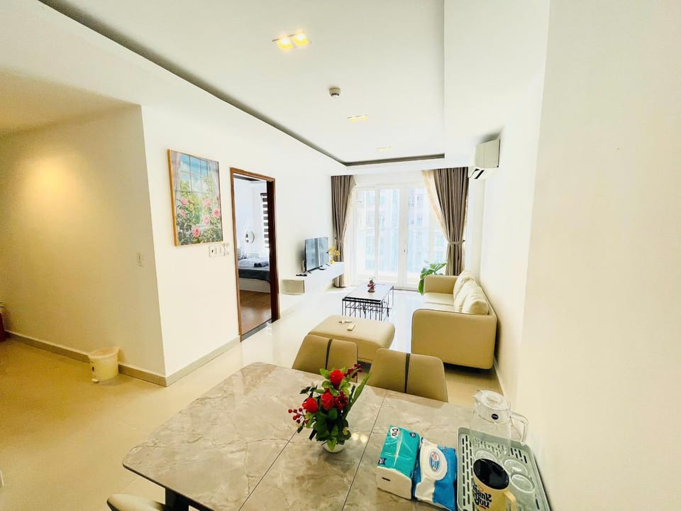 Căn Hộ Sky Center Cách Sân Bay 5p Apartment in Ho Chi Minh City