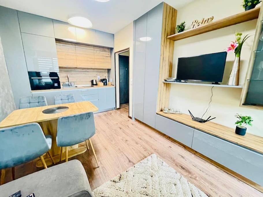 TV and multimedia, Kitchen or kitchenette, Living room, Seating area, Dining area, Evening entertainment, minibar