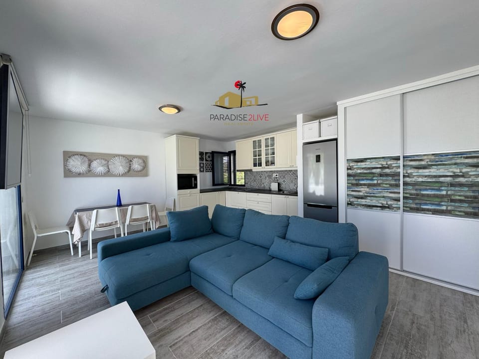 Kitchen or kitchenette, Living room, Dining area