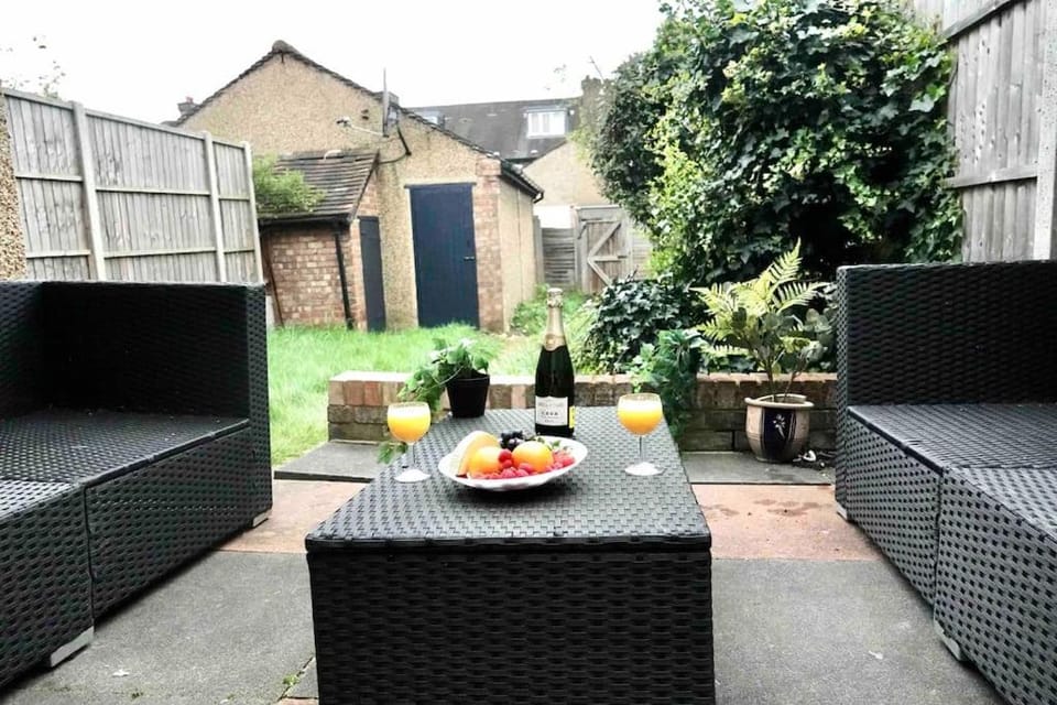 Patio, Garden, Balcony/Terrace, Dining area, Garden view