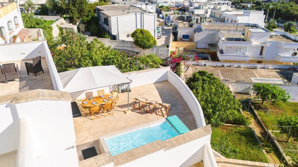 Property building, Bird's eye view, Pool view, Street view, Swimming pool