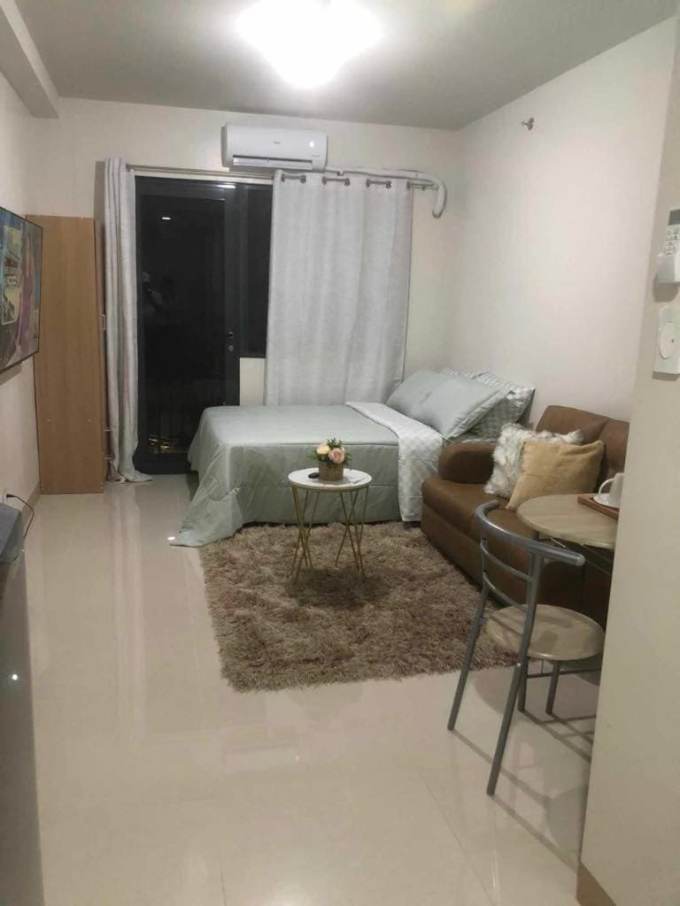 Seating area, Dining area, Bedroom