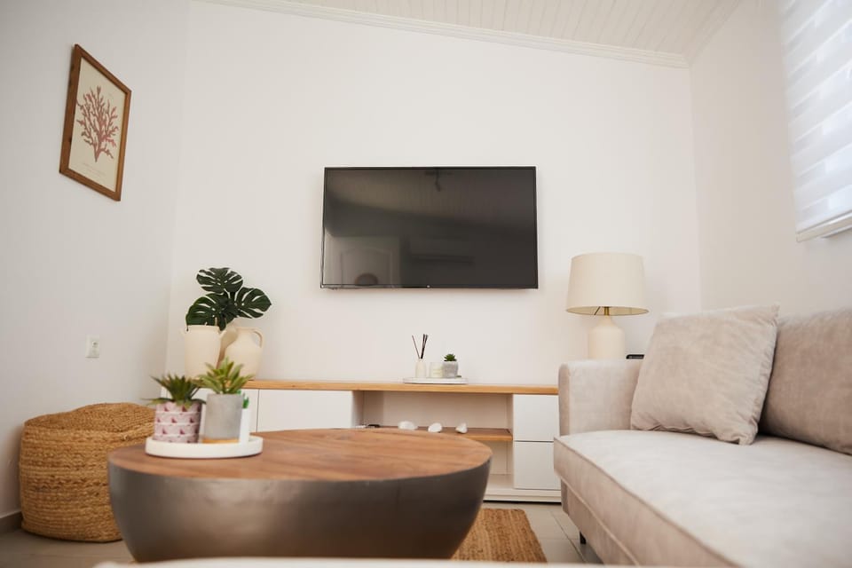 TV and multimedia, Living room, Photo of the whole room, Seating area