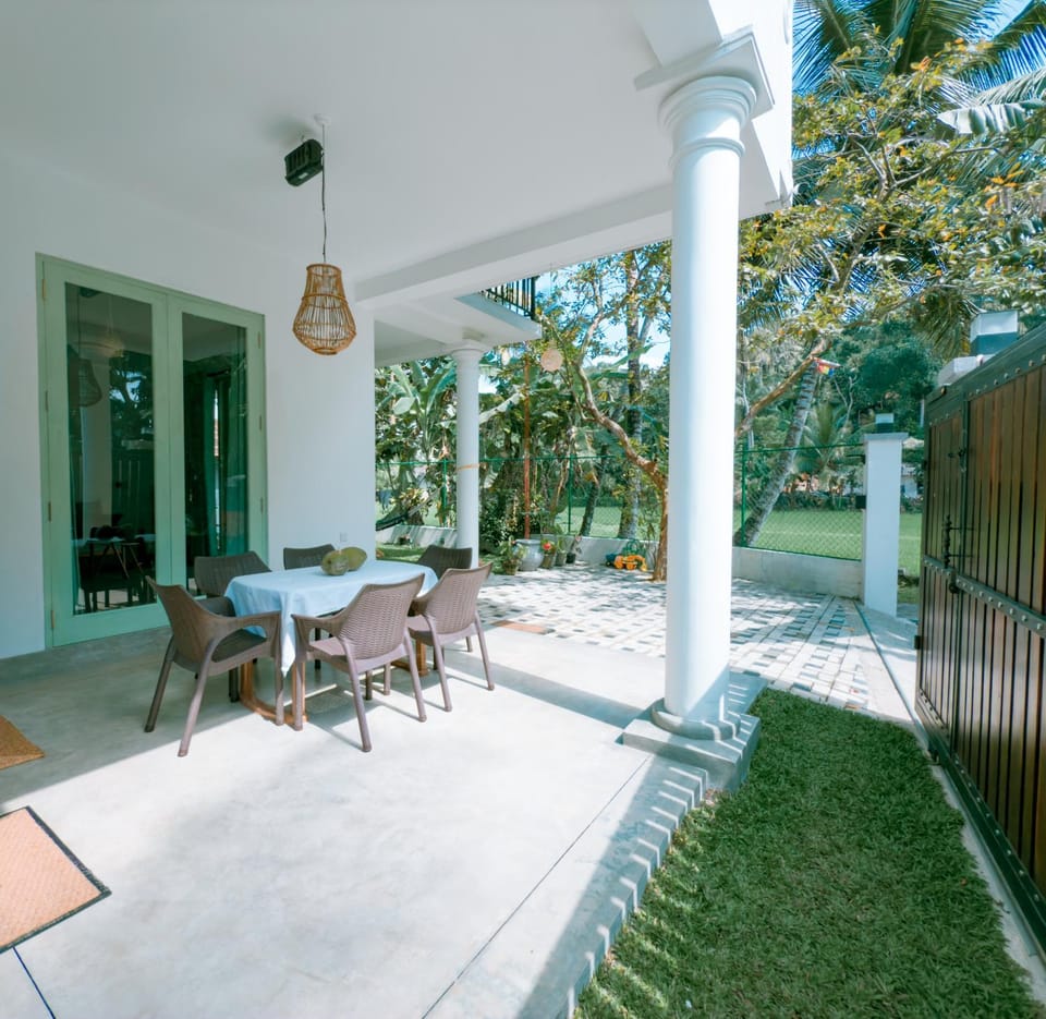 Patio, Dining area, Garden view