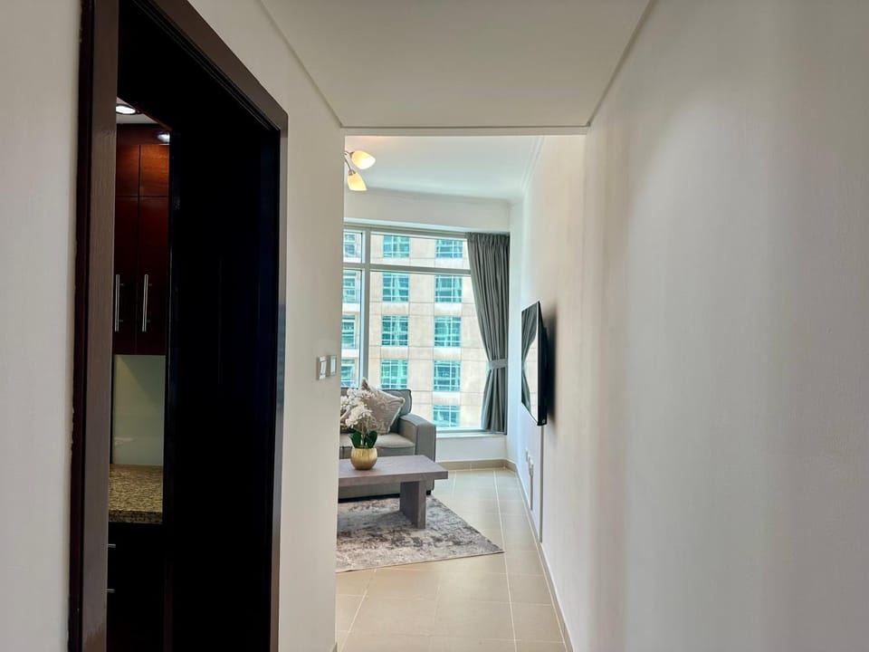 Lux BnB I Burj Views I City Views Apartment in Dubai