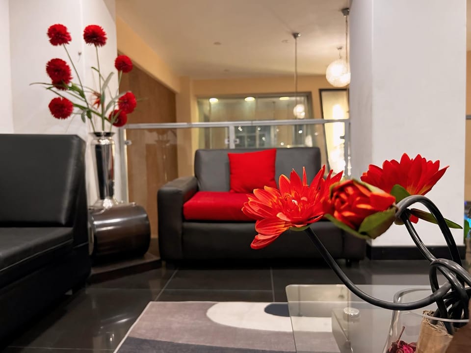 Communal lounge/ TV room