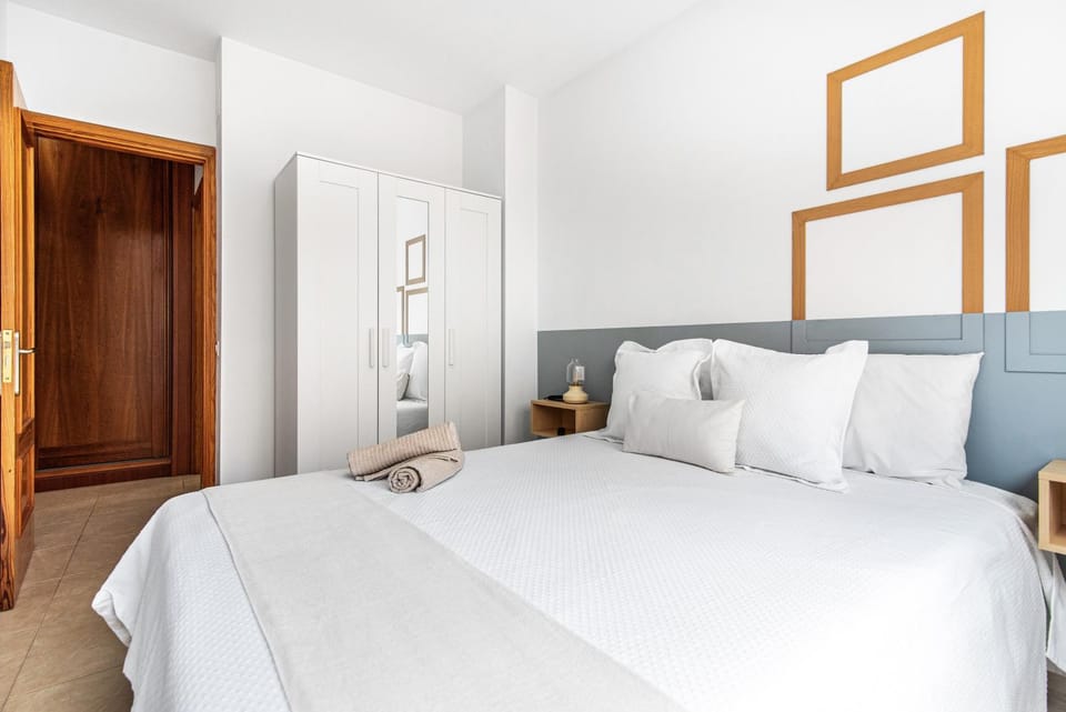 Living room, Bedroom