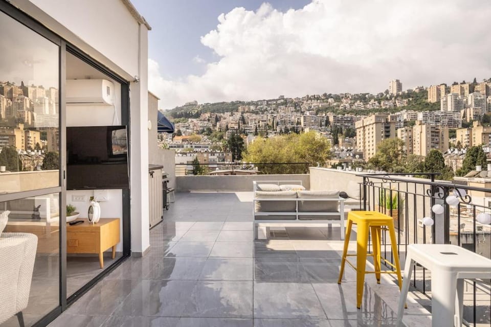 Haifa Penthouse Sea & City Views by SeaNRent Apartment in Haifa