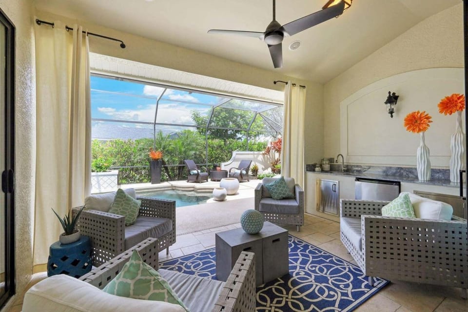 4BR Ritzy Marco Home l Lush Pool House in Marco Island