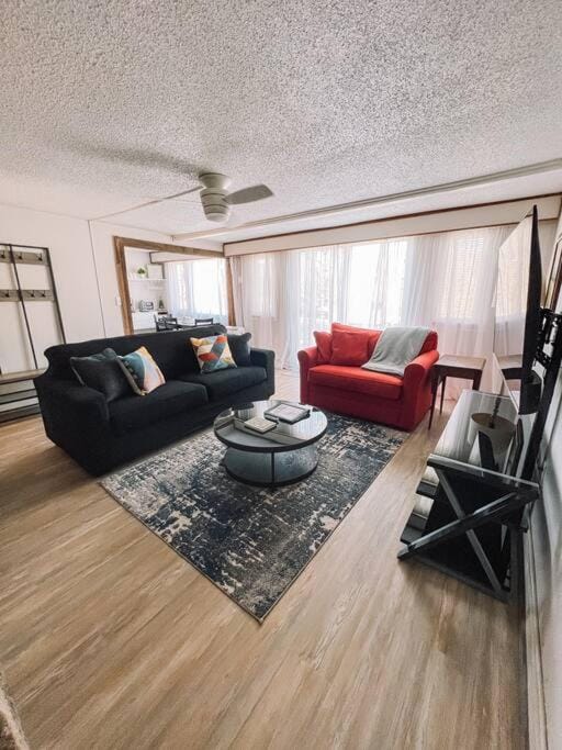 TV and multimedia, Living room, Seating area