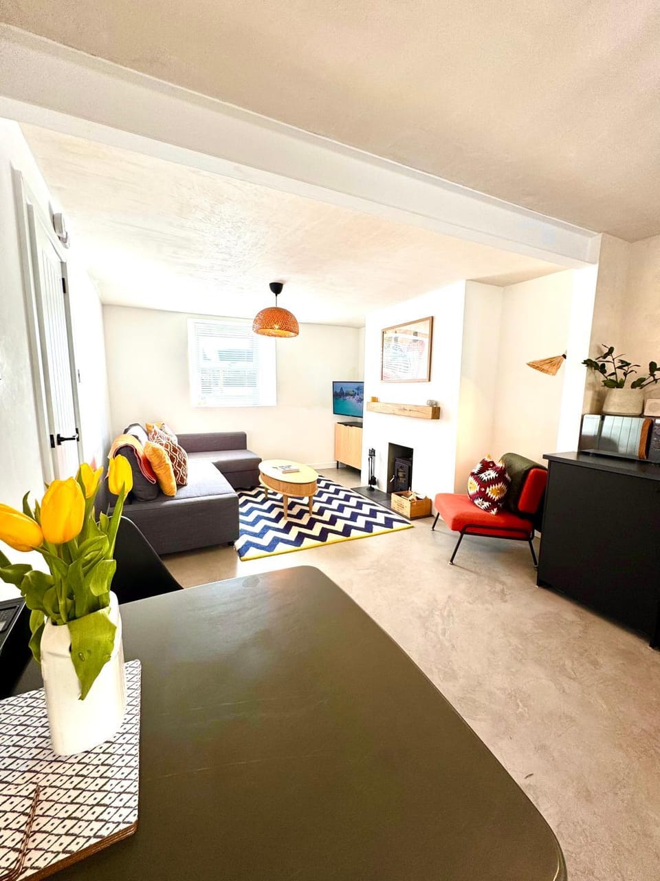 Palms 1 Log Burner Private Courtyard Parking Central Newquay Apartment in Newquay