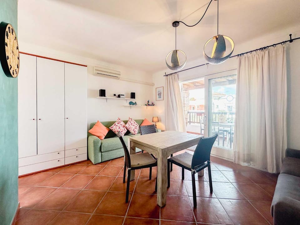 Living room, Seating area, Bedroom