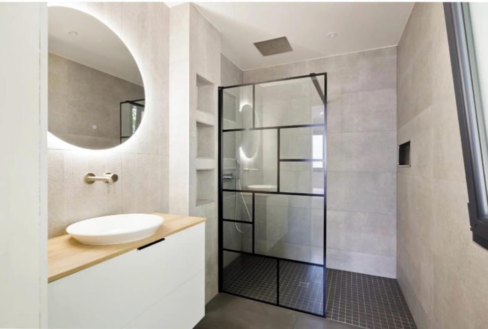 Luxueuse Villa contemporaine avec piscine à deux pas des plages de Biarritz Villa in Bidart