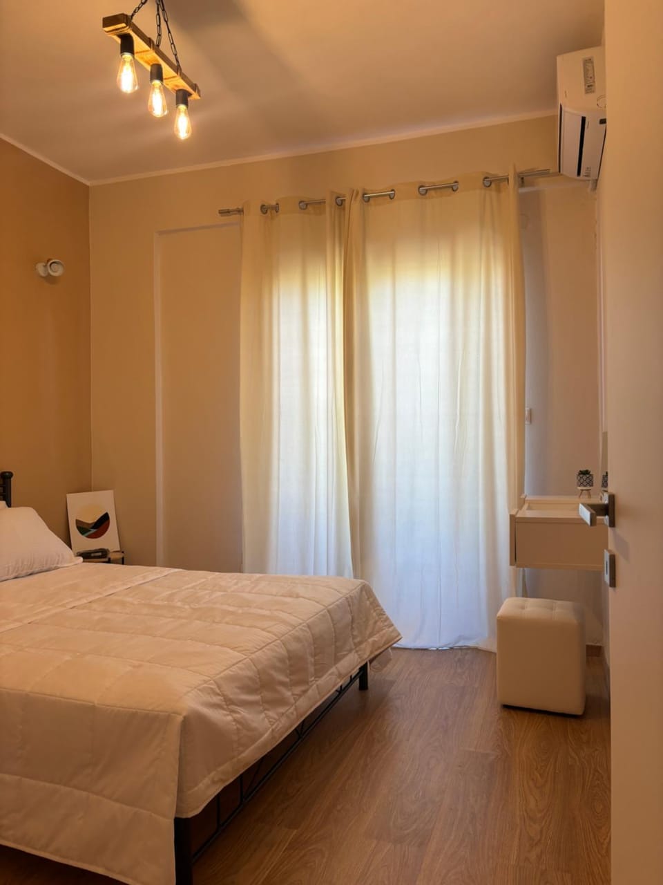 Bed, Photo of the whole room, Bedroom, towels, air conditioner