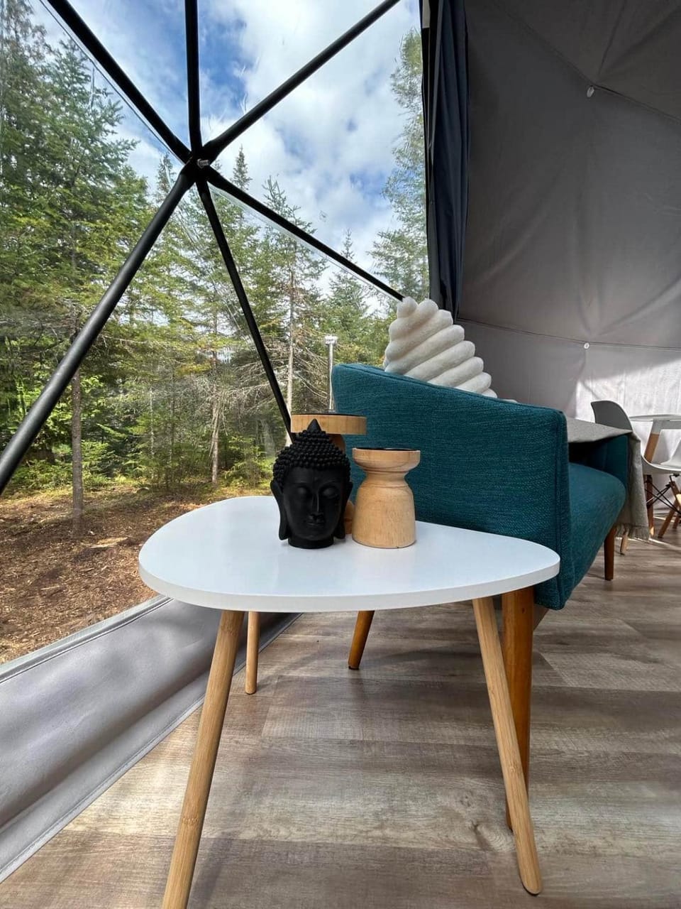 Aurora Luxury tent in Quebec