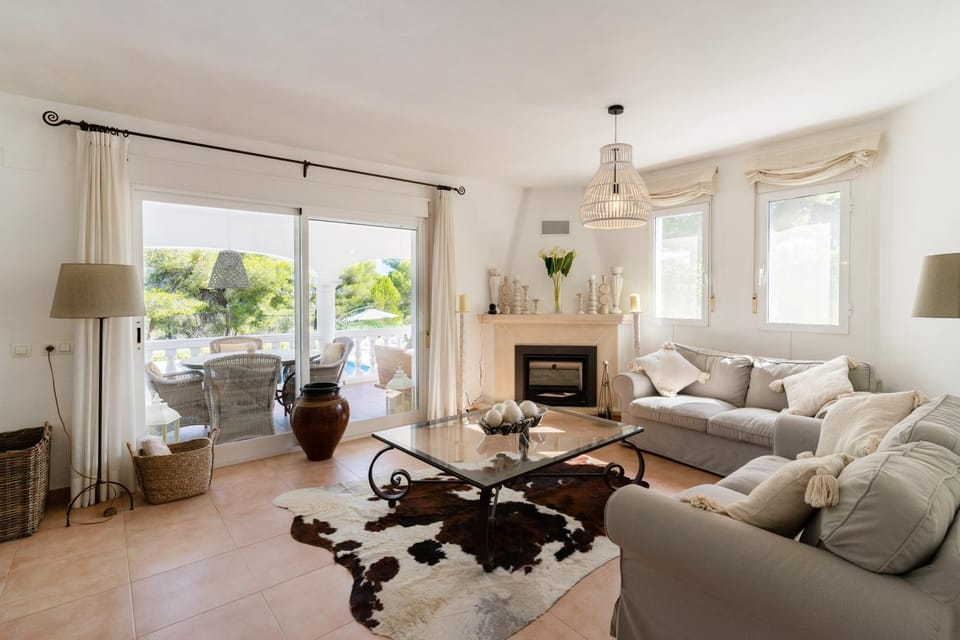 Property building, Living room