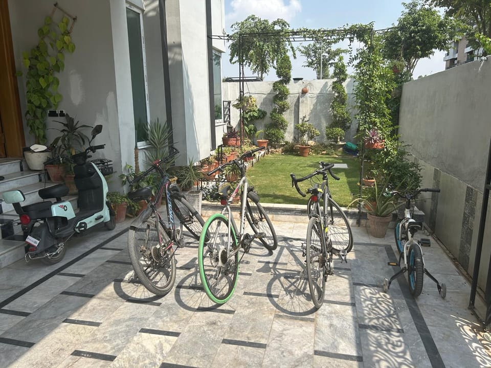 VELVET VIBES VILLA Near Islamabad Airport Apartment in Islamabad