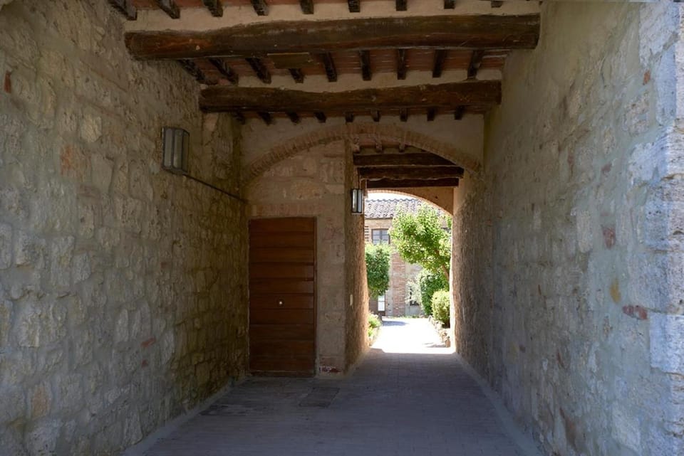 Comfy country home in Asciano Apartment in Tuscany