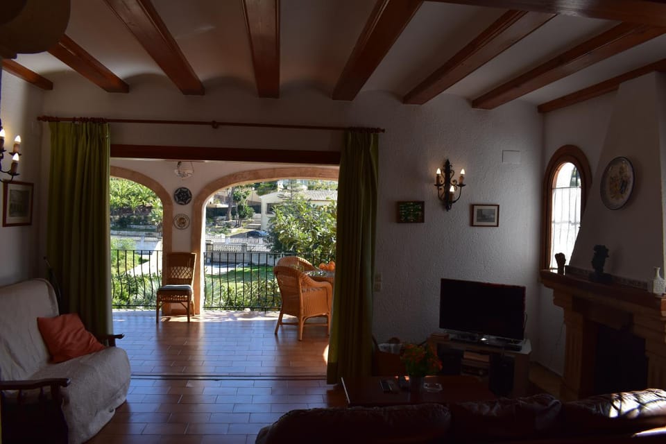 Property building, Living room