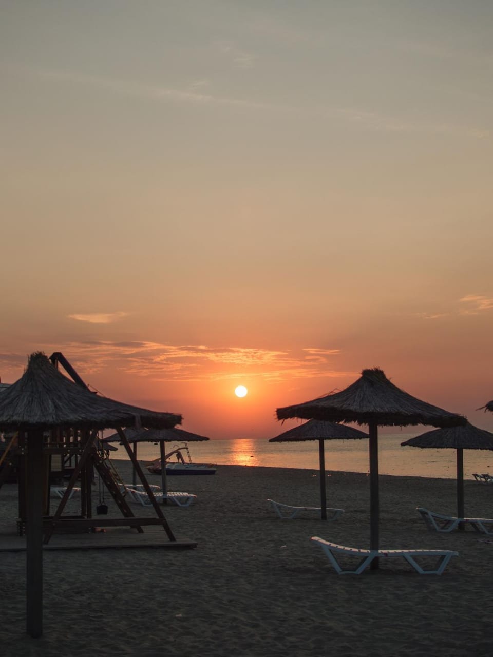 Natural landscape, Beach, Sea view, Breakfast, Sunrise, sunbed