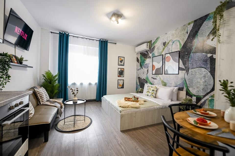 Bed, TV and multimedia, Photo of the whole room, heating, air conditioner