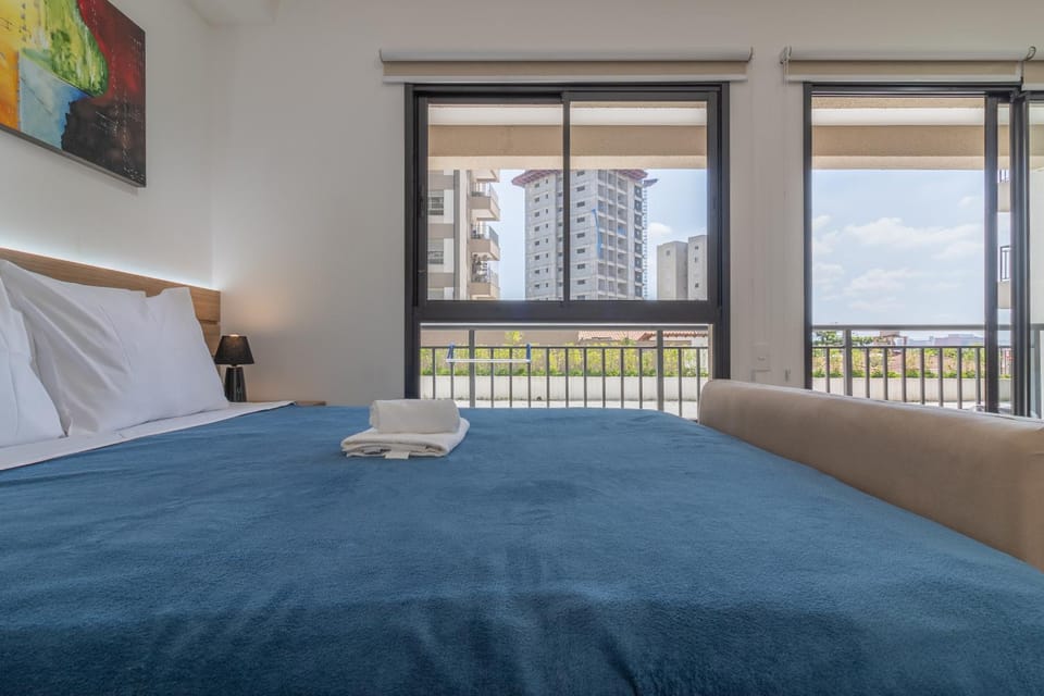 Bed, View (from property/room), Balcony/Terrace, Photo of the whole room, Bedroom, towels