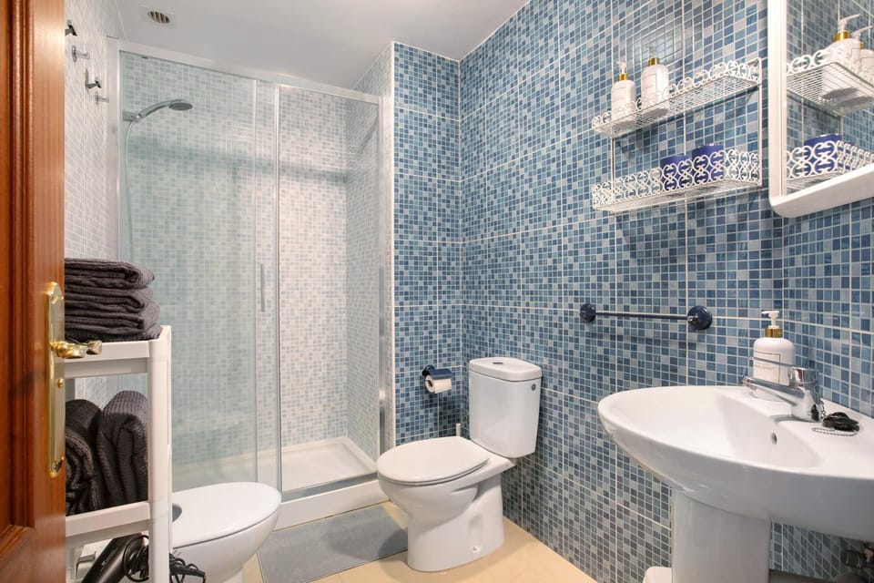 Bathroom, Living room