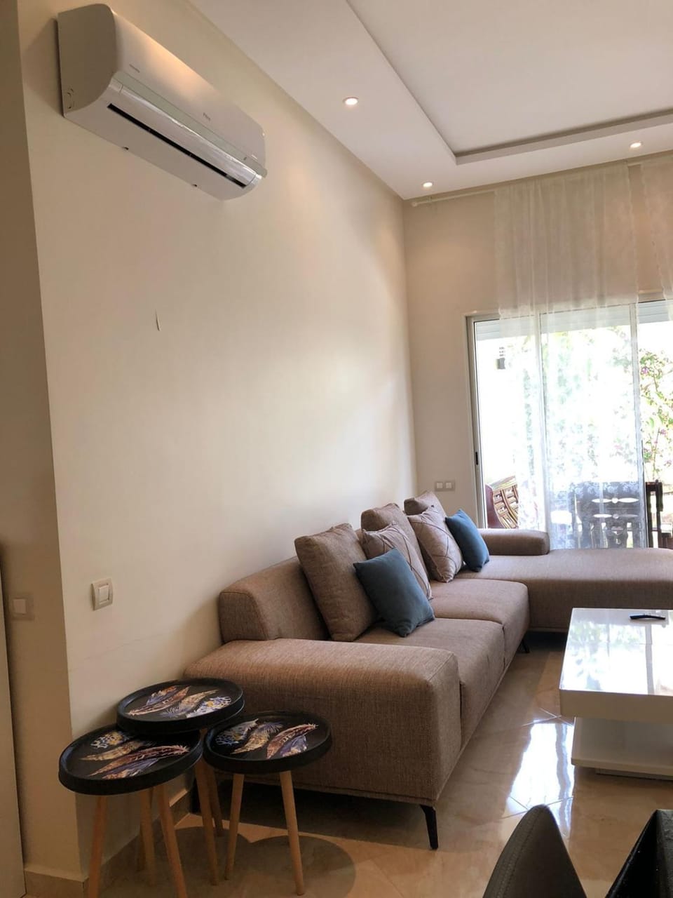 Living room, Seating area, Dining area, air conditioner