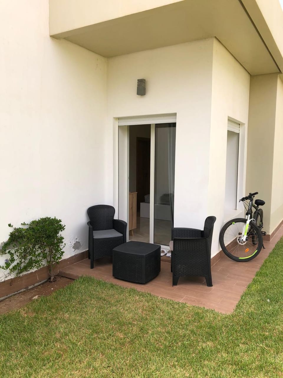 Patio, Garden, Balcony/Terrace, Seating area, Cycling, Garden view