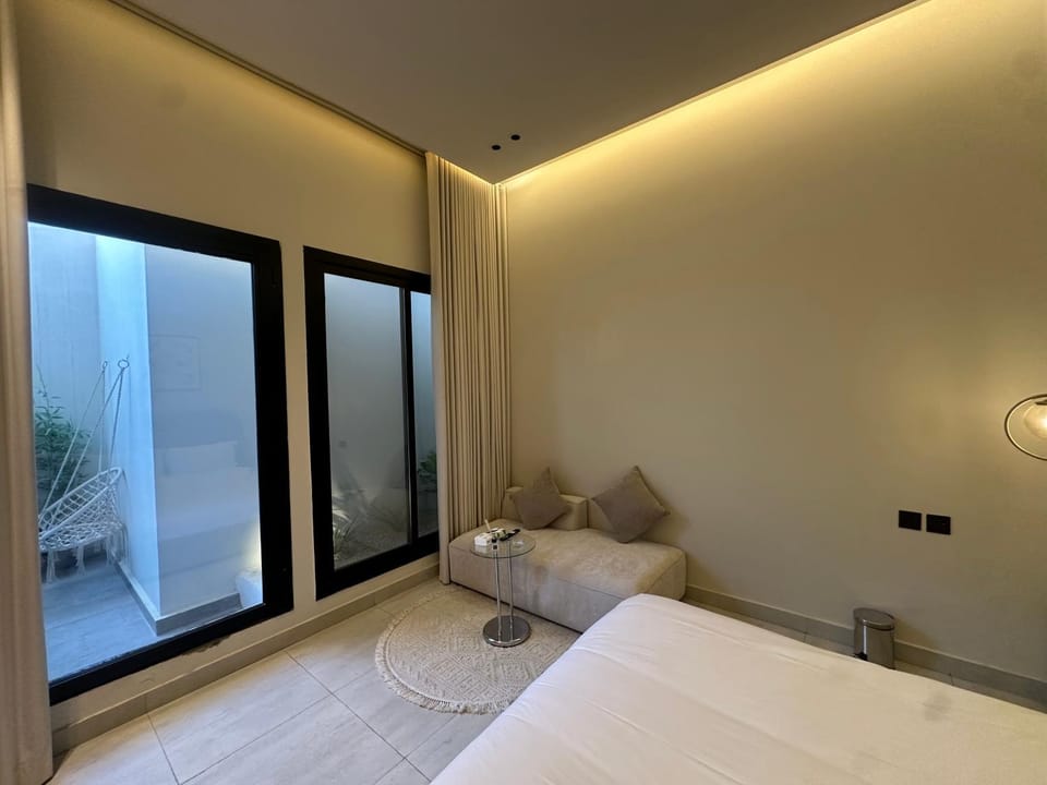 Cosy studio in Al Malqa with terrace, Prime location, Self Check-in Apartment in Riyadh