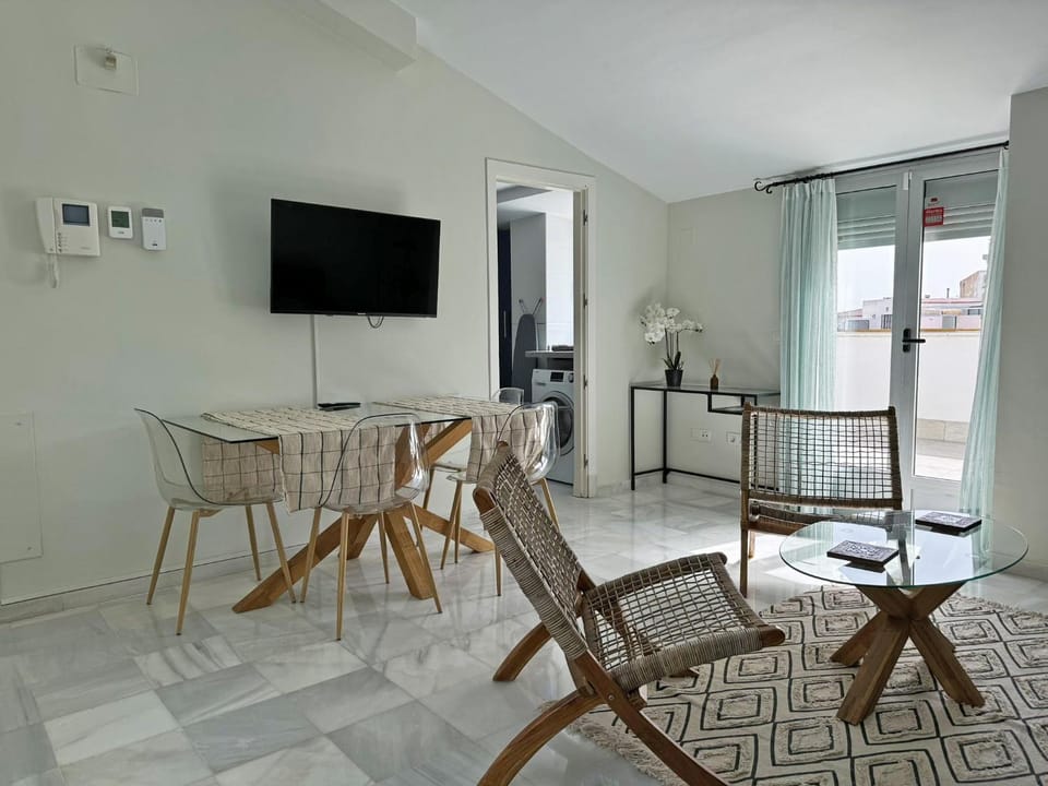 Communal lounge/ TV room, Living room