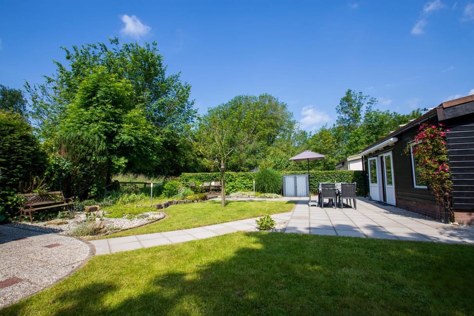 Property building, Garden, View (from property/room), Garden view