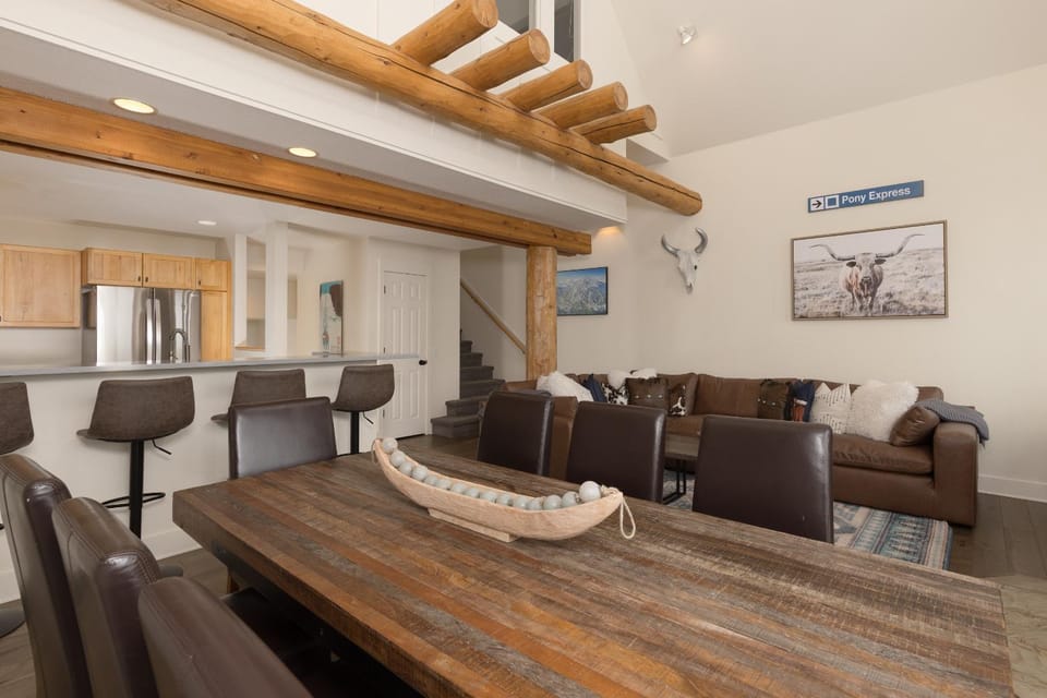 Saddle Ridge Townhome - Unit J3 House in Big Sky
