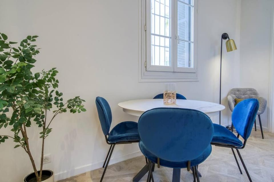 4 stars Palais Hermitage, 5 pers, AC, Full confort Apartment in Nice