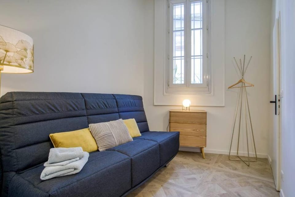4 stars Palais Hermitage, 5 pers, AC, Full confort Apartment in Nice