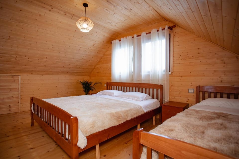 Shpija Ujevara e Vogel Villa in Montenegro