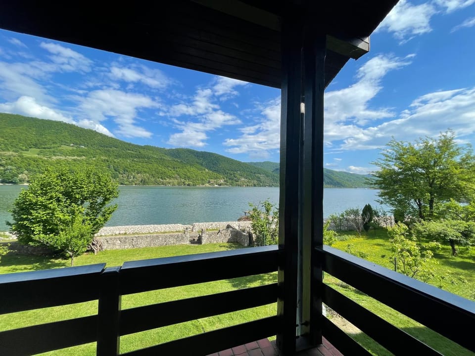 Balcony/Terrace, River view