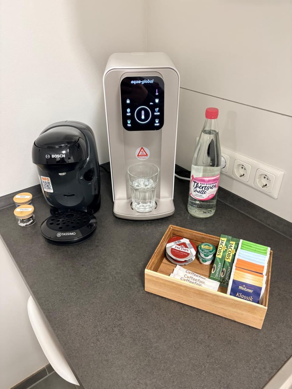 Coffee/tea facilities