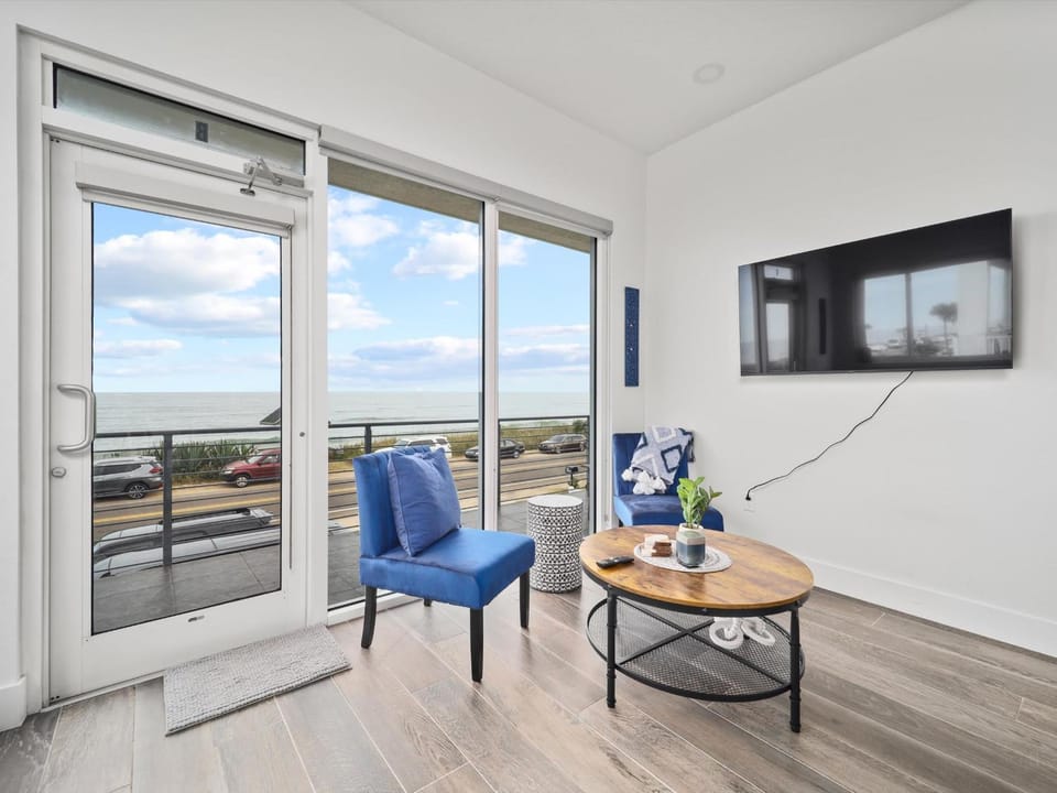 Ocean Front Flagler Beach Sleeps 5 people Apartment in Flagler Beach