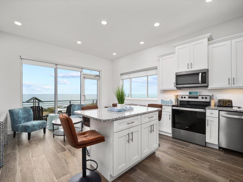 Ocean Front Flagler Beach Sleeps 5 people Apartment in Flagler Beach