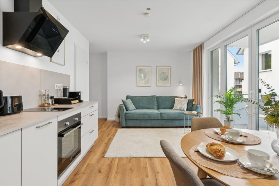 Balcony/Terrace, Kitchen or kitchenette, Living room, Dining area, stove, toaster, kitchen